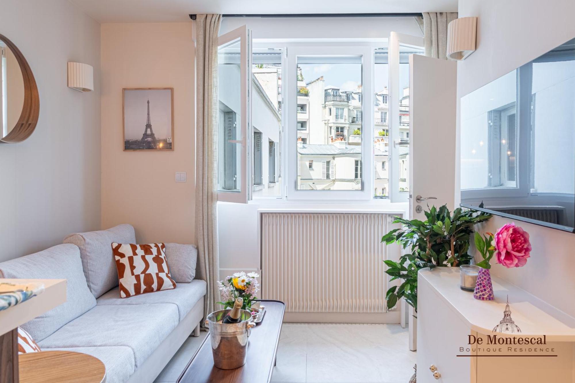 De Montescal Montparnasse Ac In A Prime Location 22 -36m2 Apartment *
