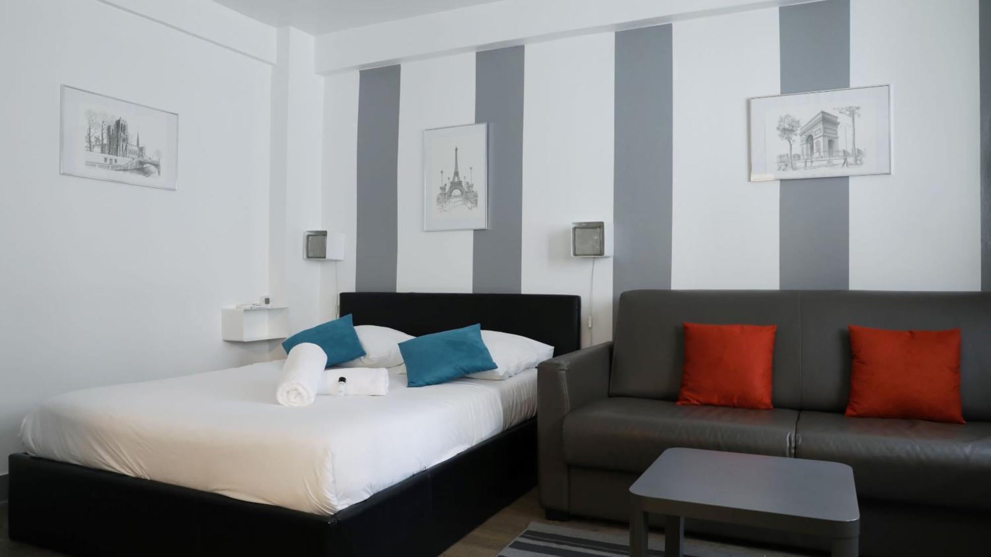 Arc De Triomphe & Trocadero Square - Cityapartmentstay Parigi