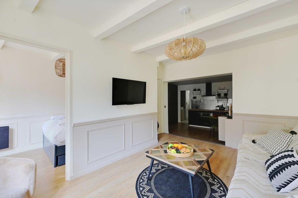 Beautiful 2br - 4p Republique Temple * Parigi