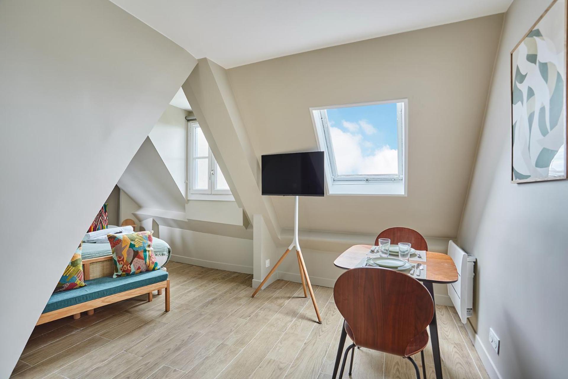 Charming Center Of Le Marais By Prestige