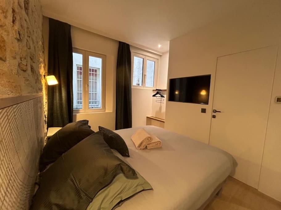 Louvre -notre Dame 2bd, 2bath Ac * Parigi