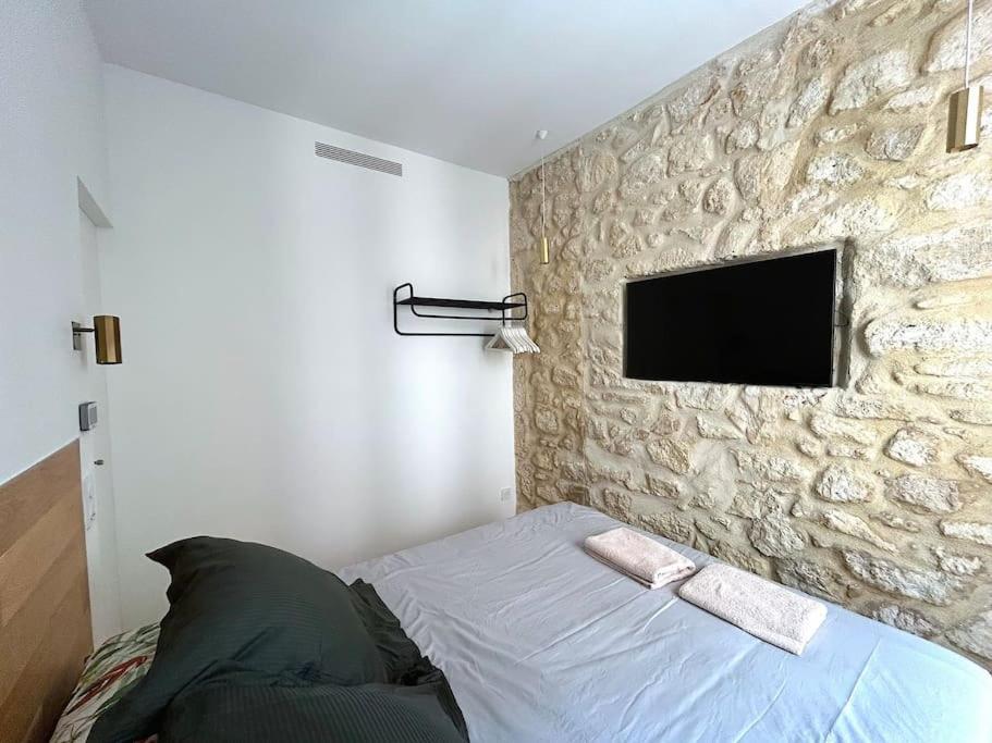 Appartamento Louvre -notre Dame 2bd, 2bath Ac