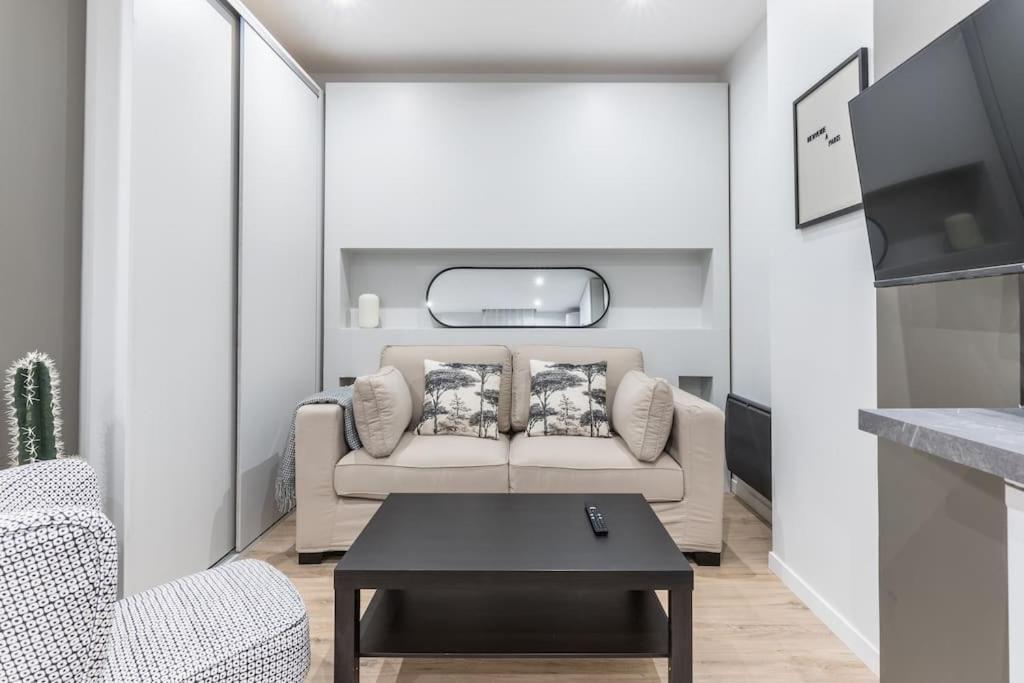 Versigny Heart Of 18th Cosy Studio Appartamento