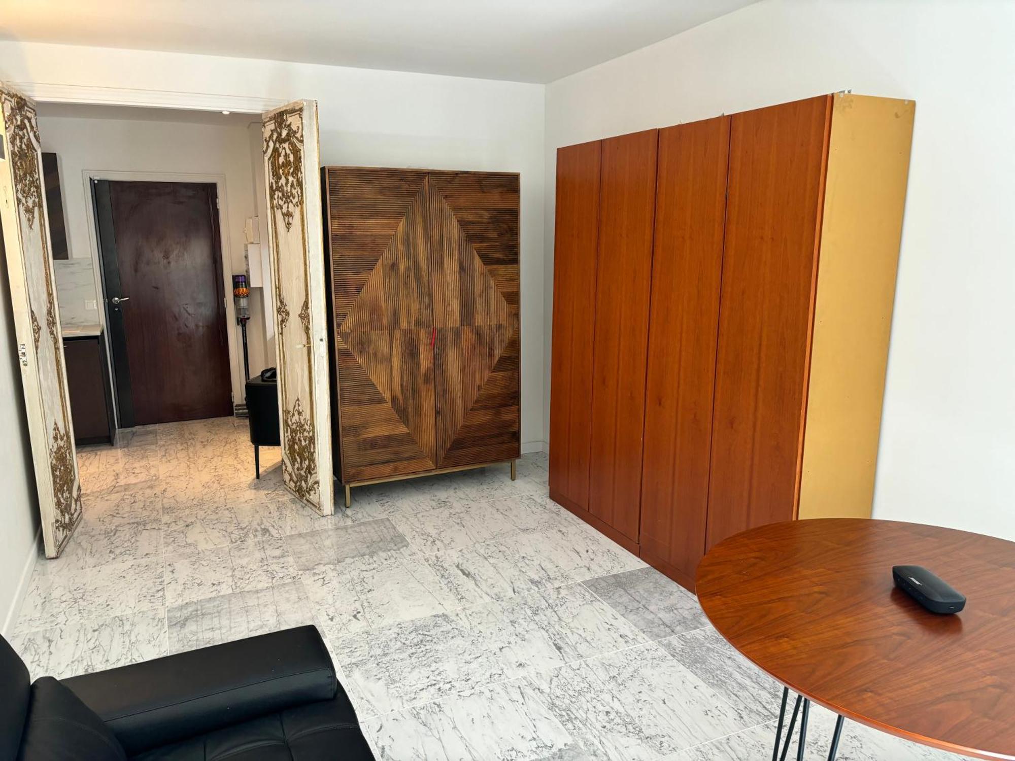 Ponthieu Apartment