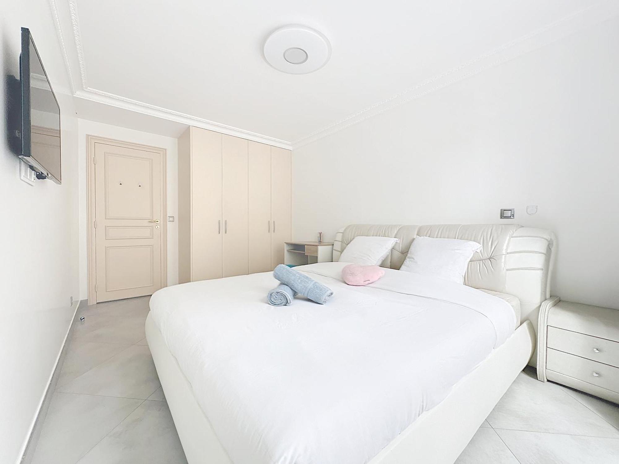 Apartment 118 - , Place De La Republique, 7 Personnes Paris