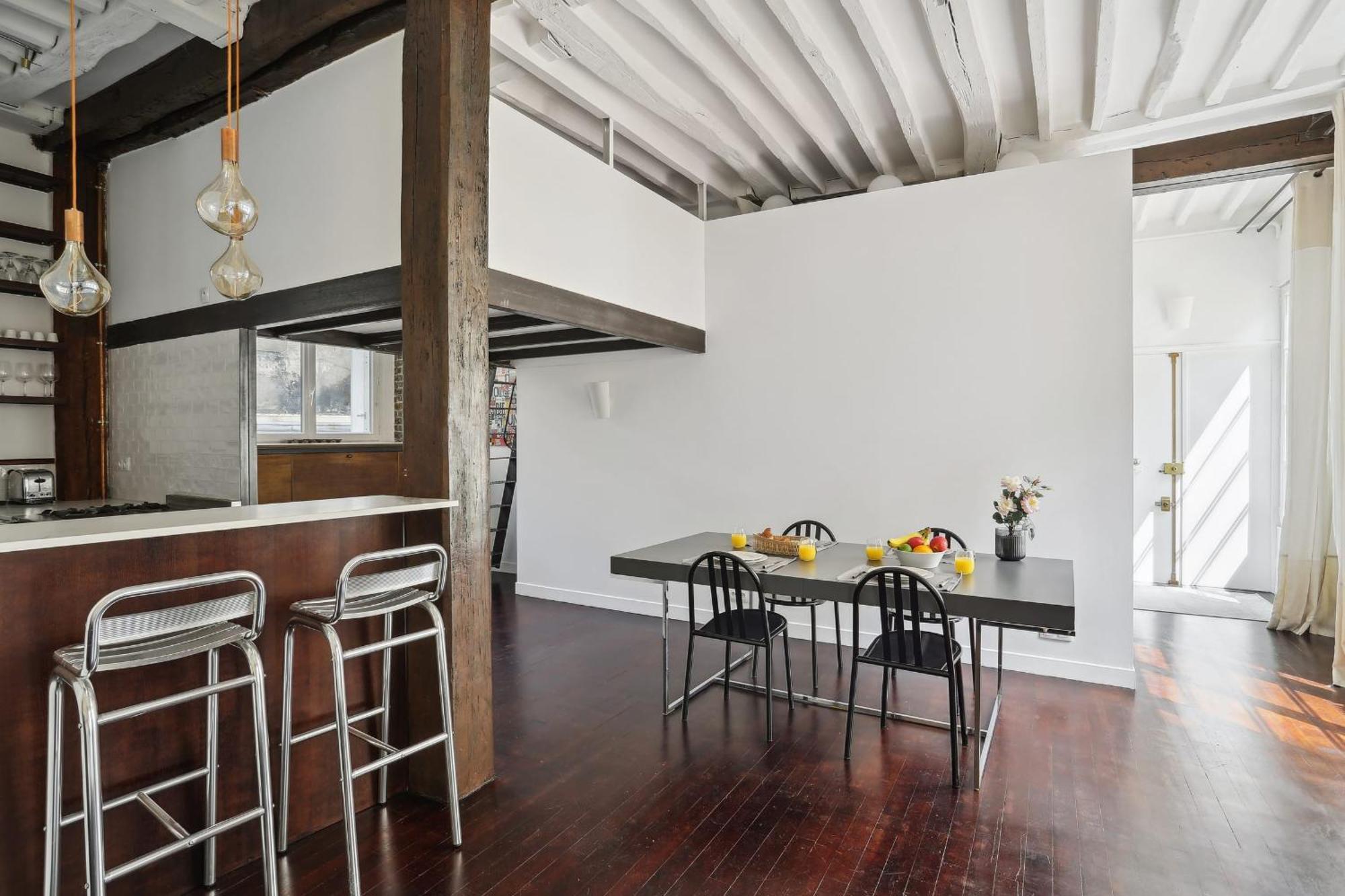 Saint Germain & Buci - 2br - Cityapartmentstay
