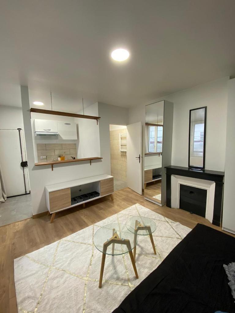 Equipe, Lumineux A Apartment Paris