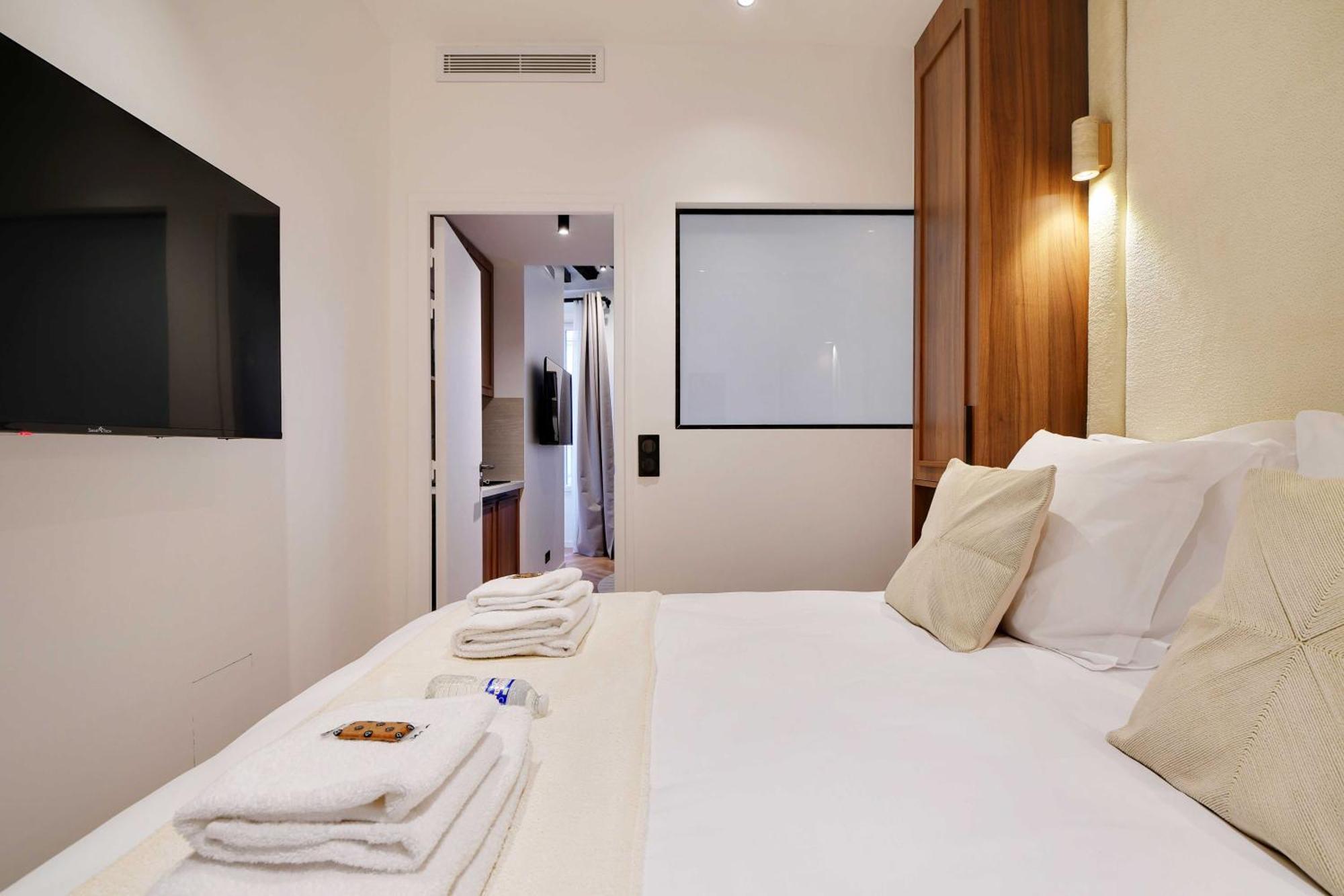 Elegant Comfort In The Heart Of Paris-notre Dame Parigi