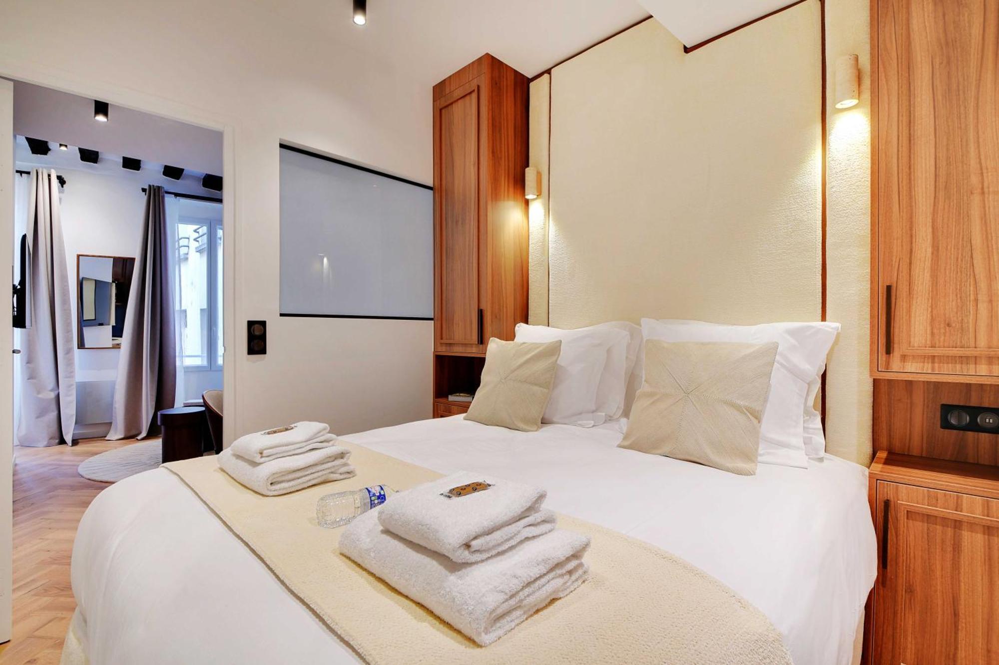 Elegant Comfort In The Heart Of Paris-notre Dame Appartamento