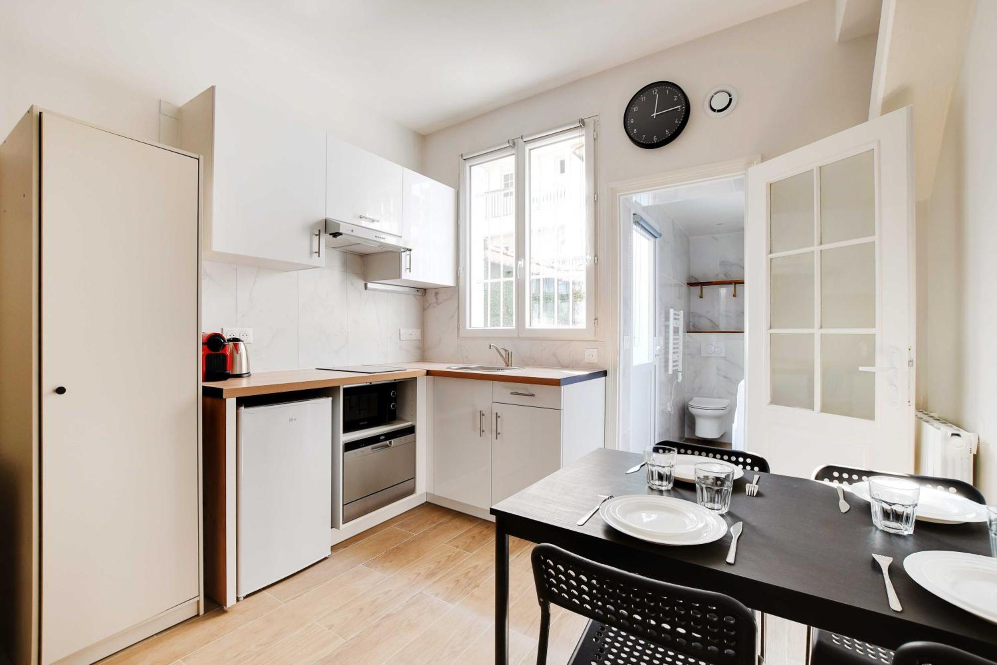 Studio With Garden - 4p - Canal St Martin Apartment