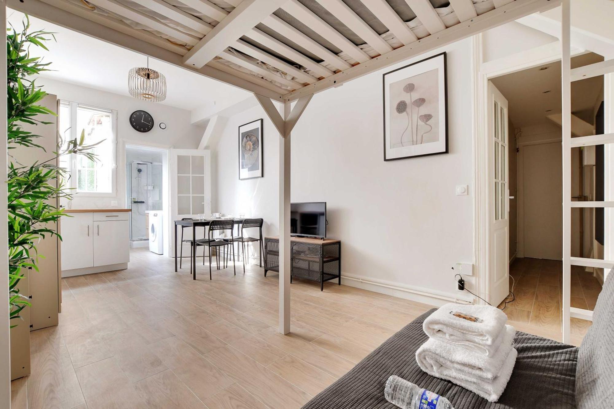 Studio With Garden - 4p - Canal St Martin Apartment
