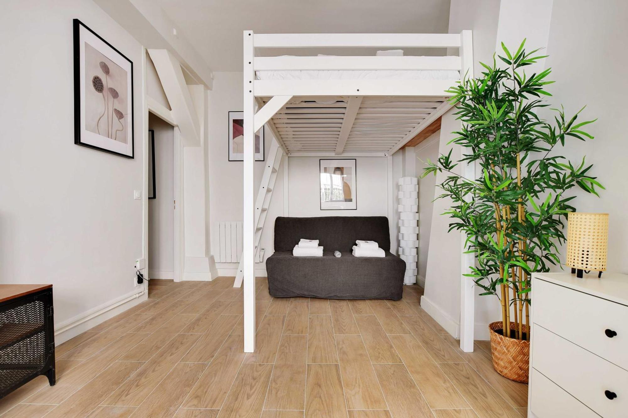 Studio With Garden - 4p - Canal St Martin Apartment Paris