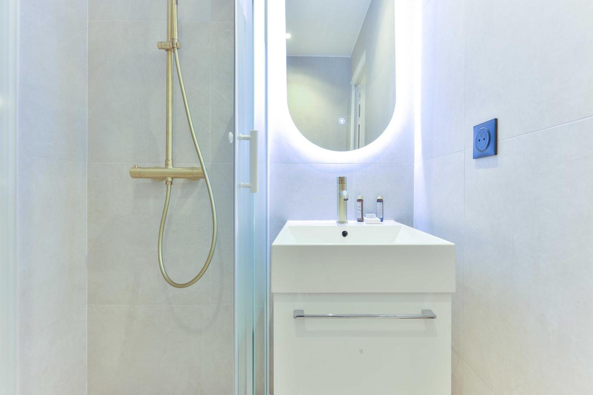 Beautiful Studio 2p Eiffel Tower Rue Du Commerce Appartamento *