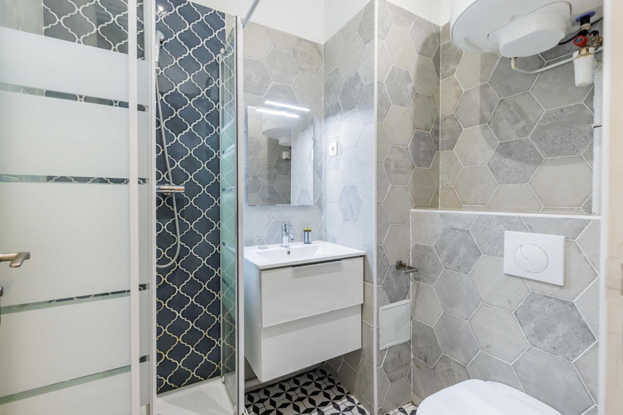 Cosy Parisian - St Lazare South Pigalle Apartment