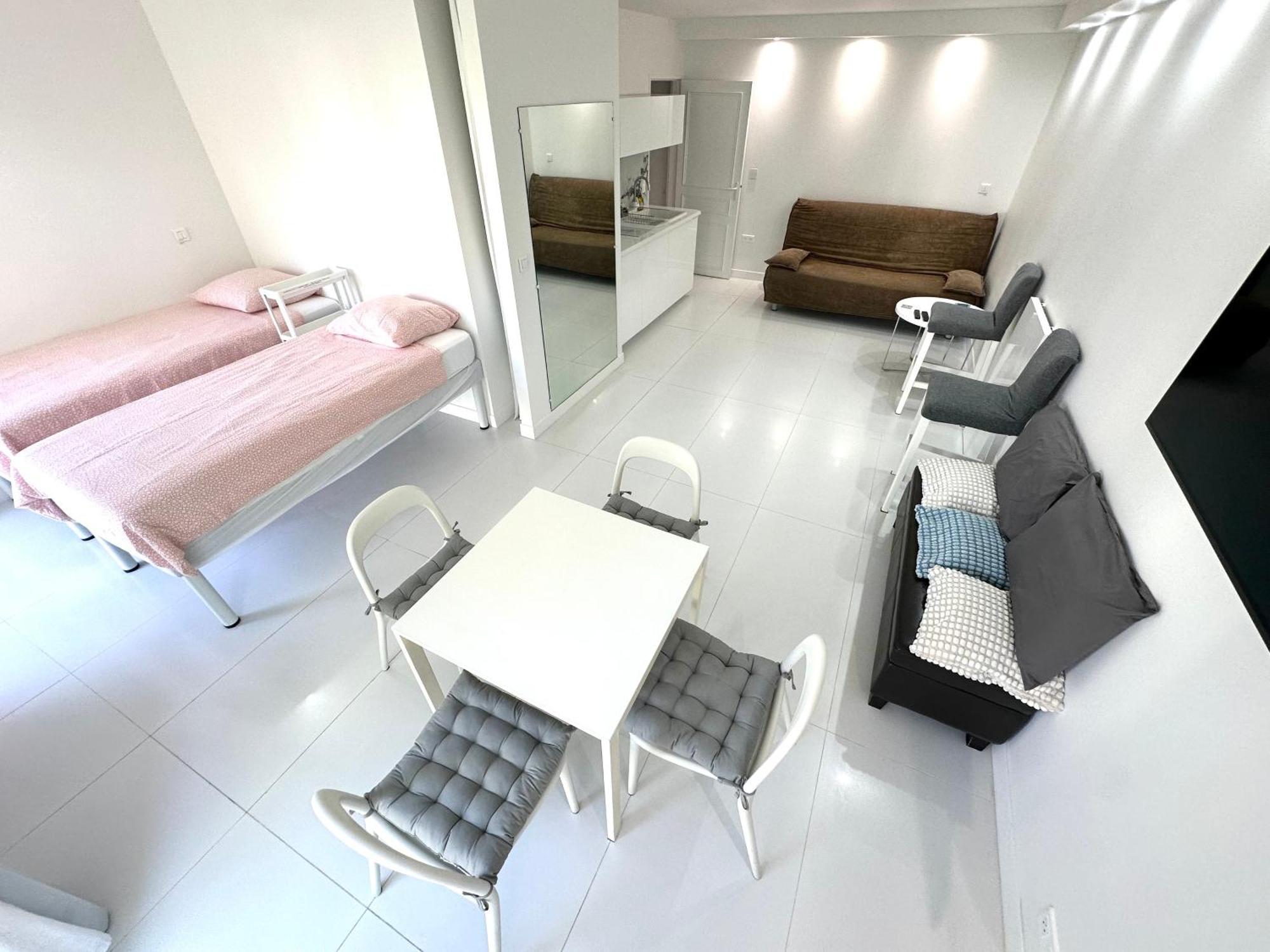 Appartamento Studio Trip In - Gare De L'est Parigi
