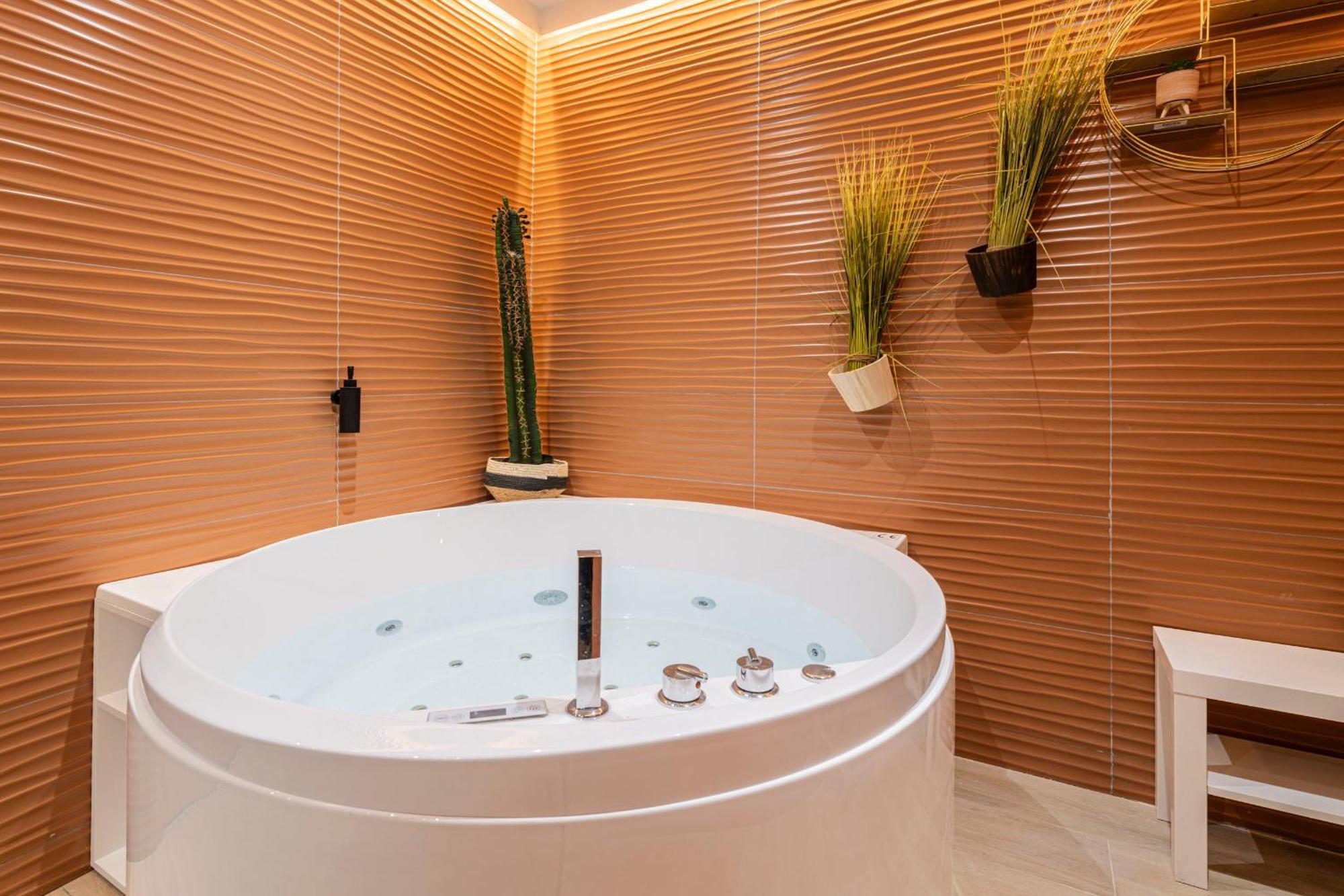Marais Pompidou 3e, Jacuzzi, 2 Chambres, 4 A 6p Appartamento