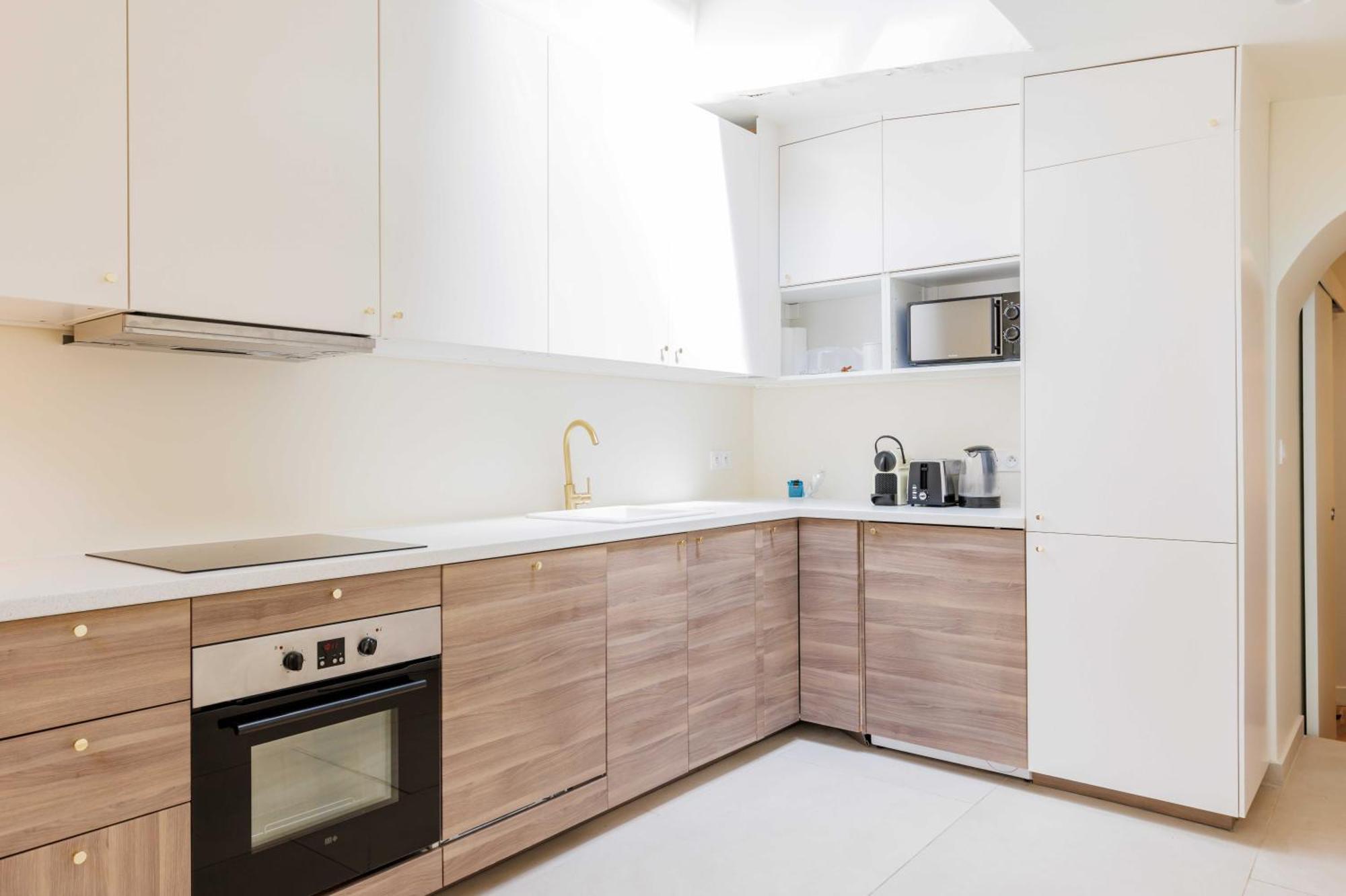 Apartment Modern - 2bdr-6p - Sacre Coeur