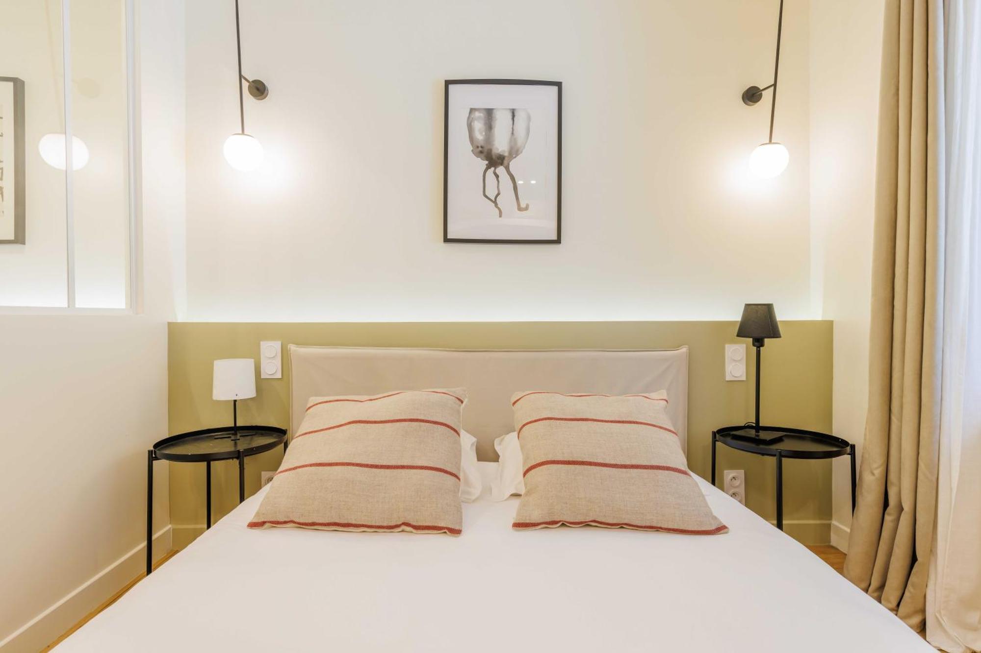 Apartment Modern - 2bdr-6p - Sacre Coeur