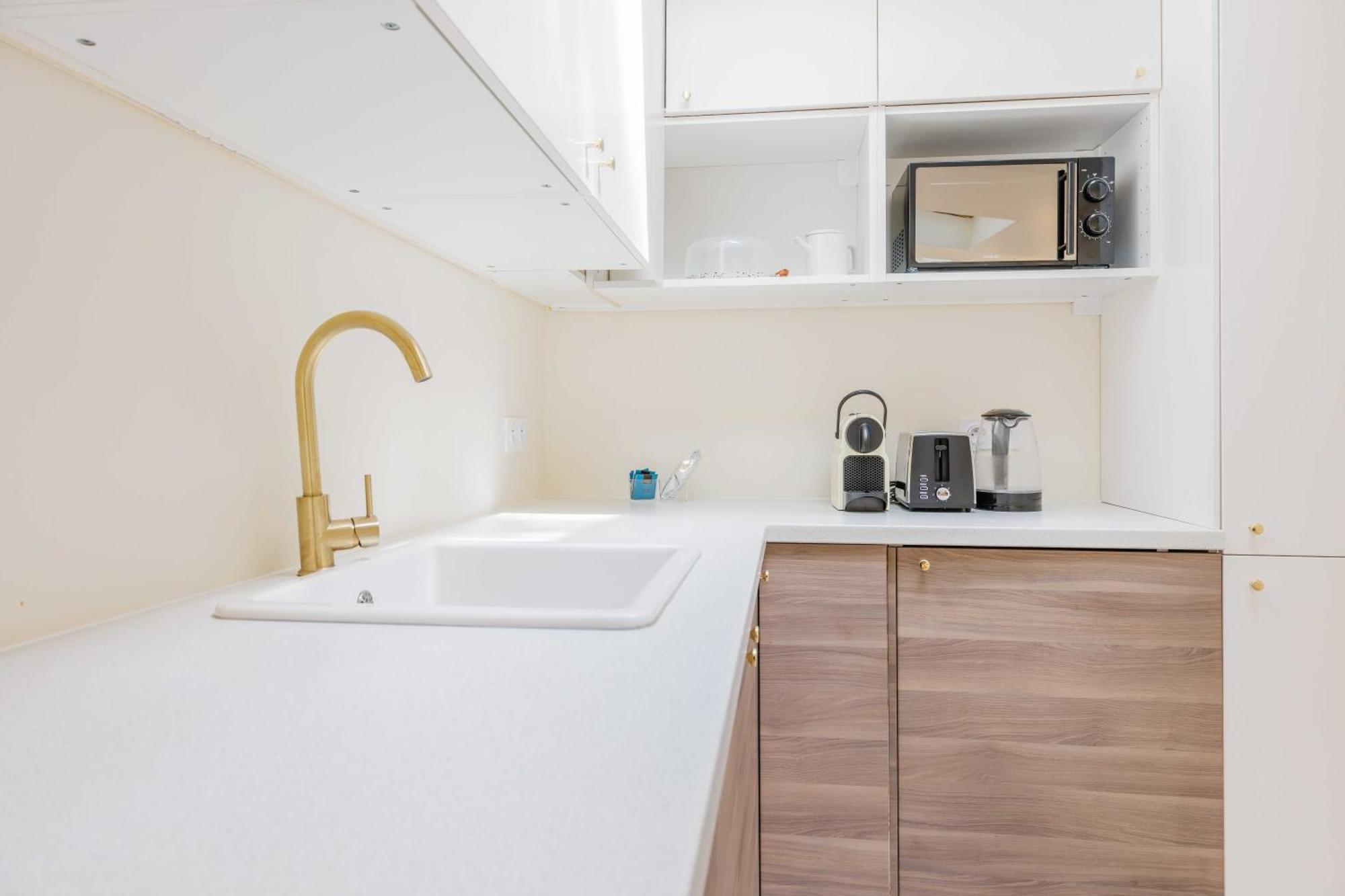 Modern - 2bdr-6p - Sacre Coeur Apartment