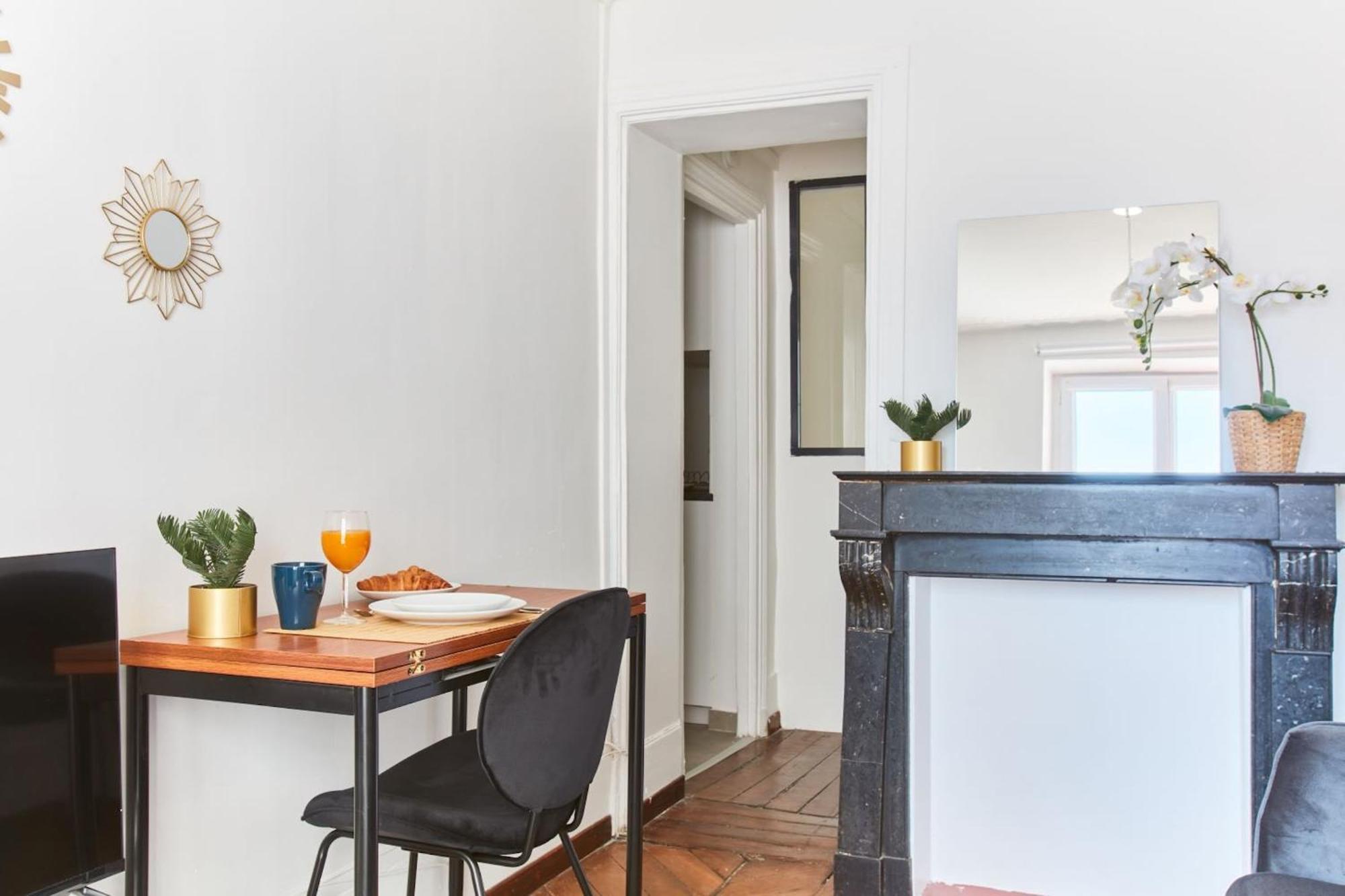 Montmartre & Sacre-coeur Basilica - 1br - Cityapartmentstay Appartamento Parigi