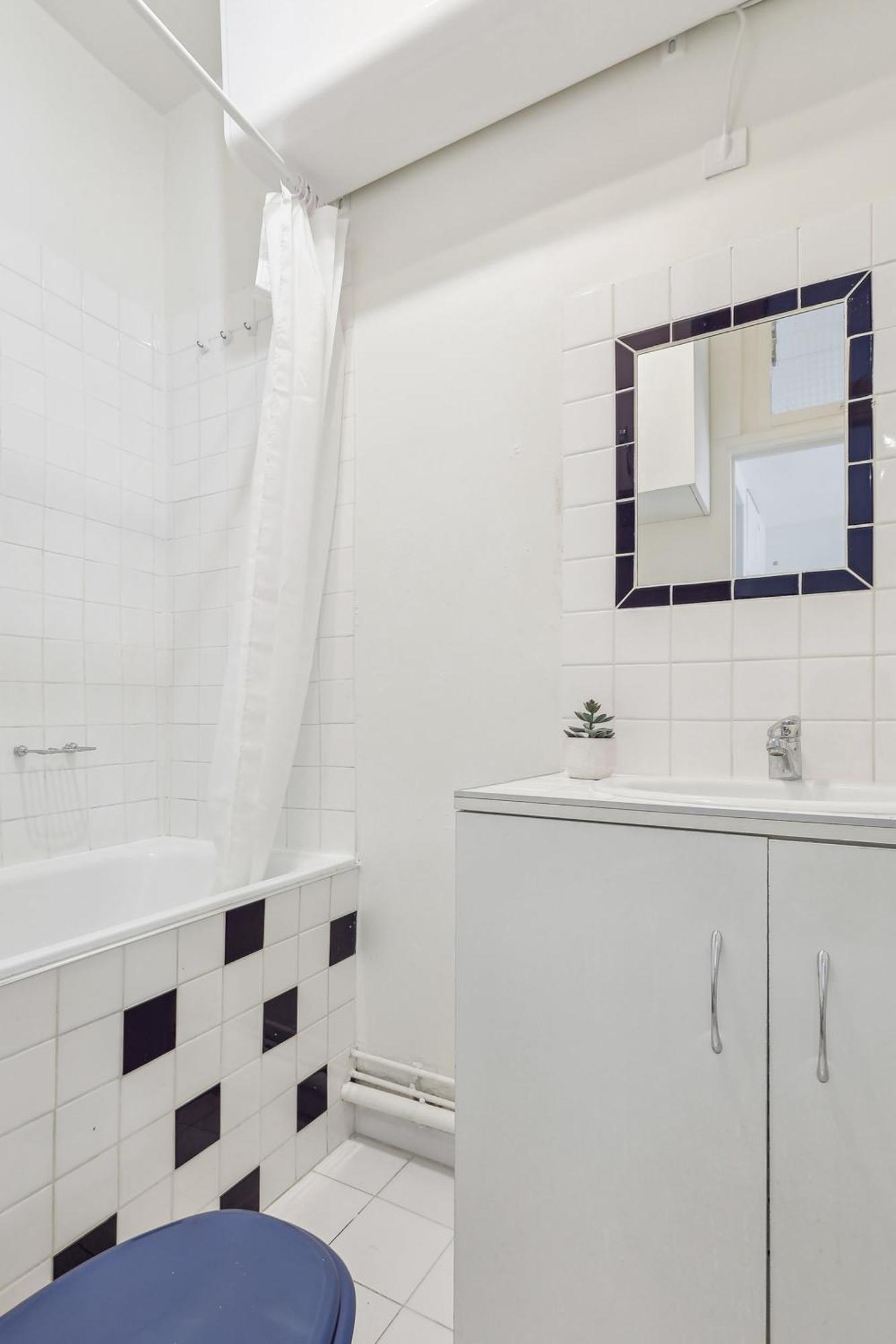 Pantheon & Latin Quarter - Cityapartmentstay * Parigi
