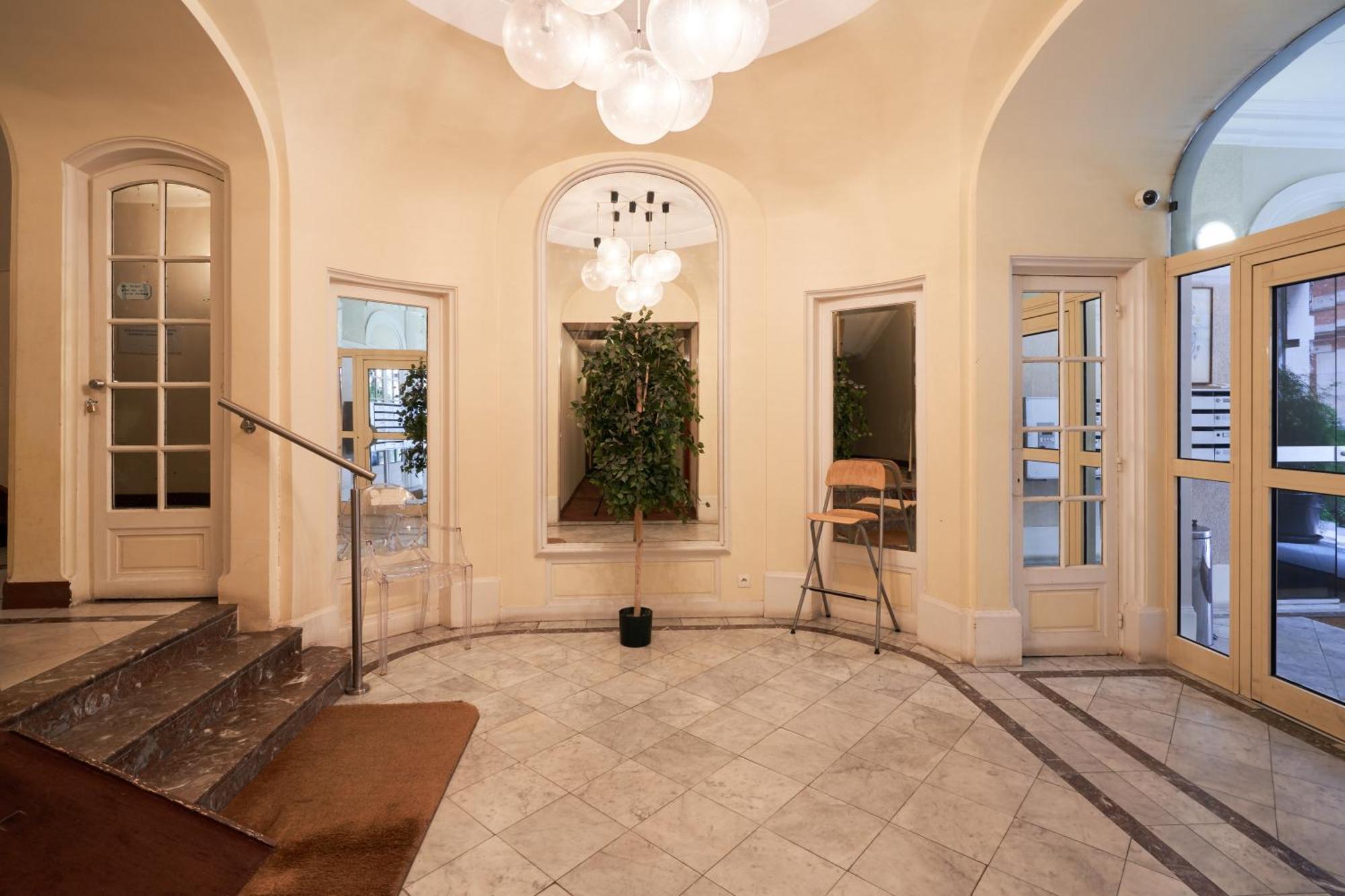 Contemporary Studio For 2 Ternes Appartamento