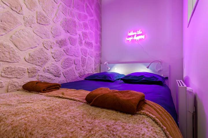 Homestay At Place Bastille Near Metro And Maris Modern *