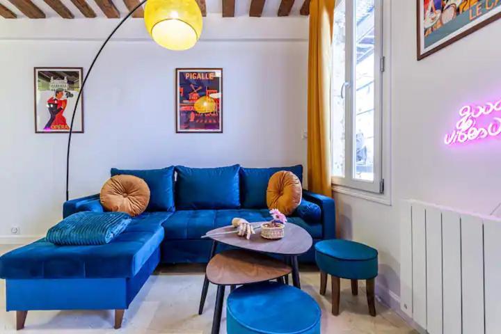 At Place Bastille Near Metro And Maris Modern Homestay Paris