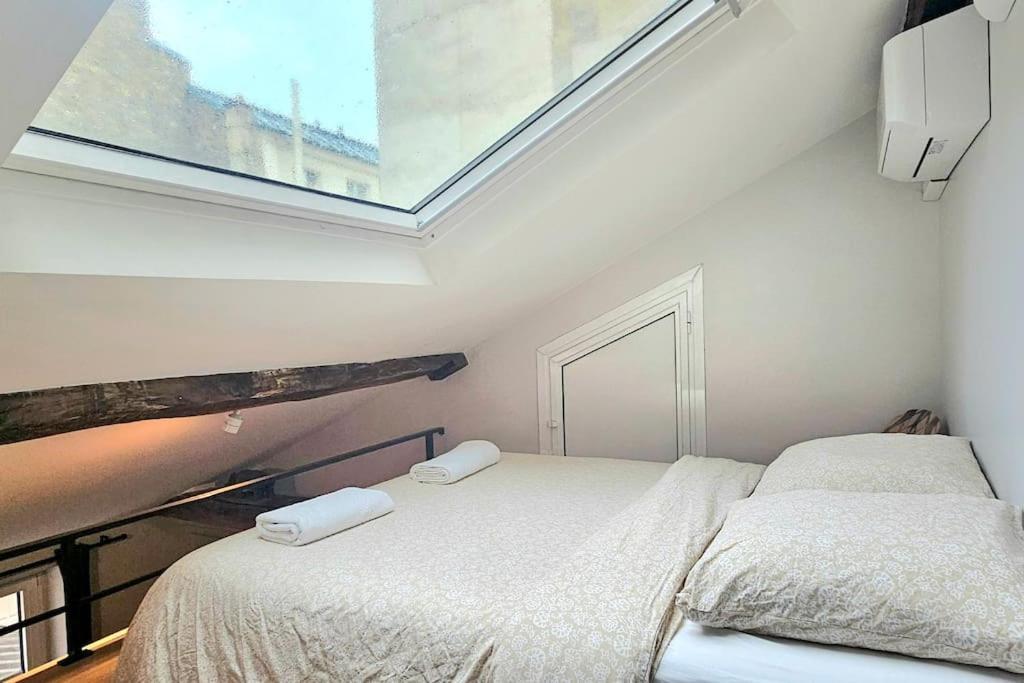 Skylight Loft By Suitehomeparis Appartamento Parigi