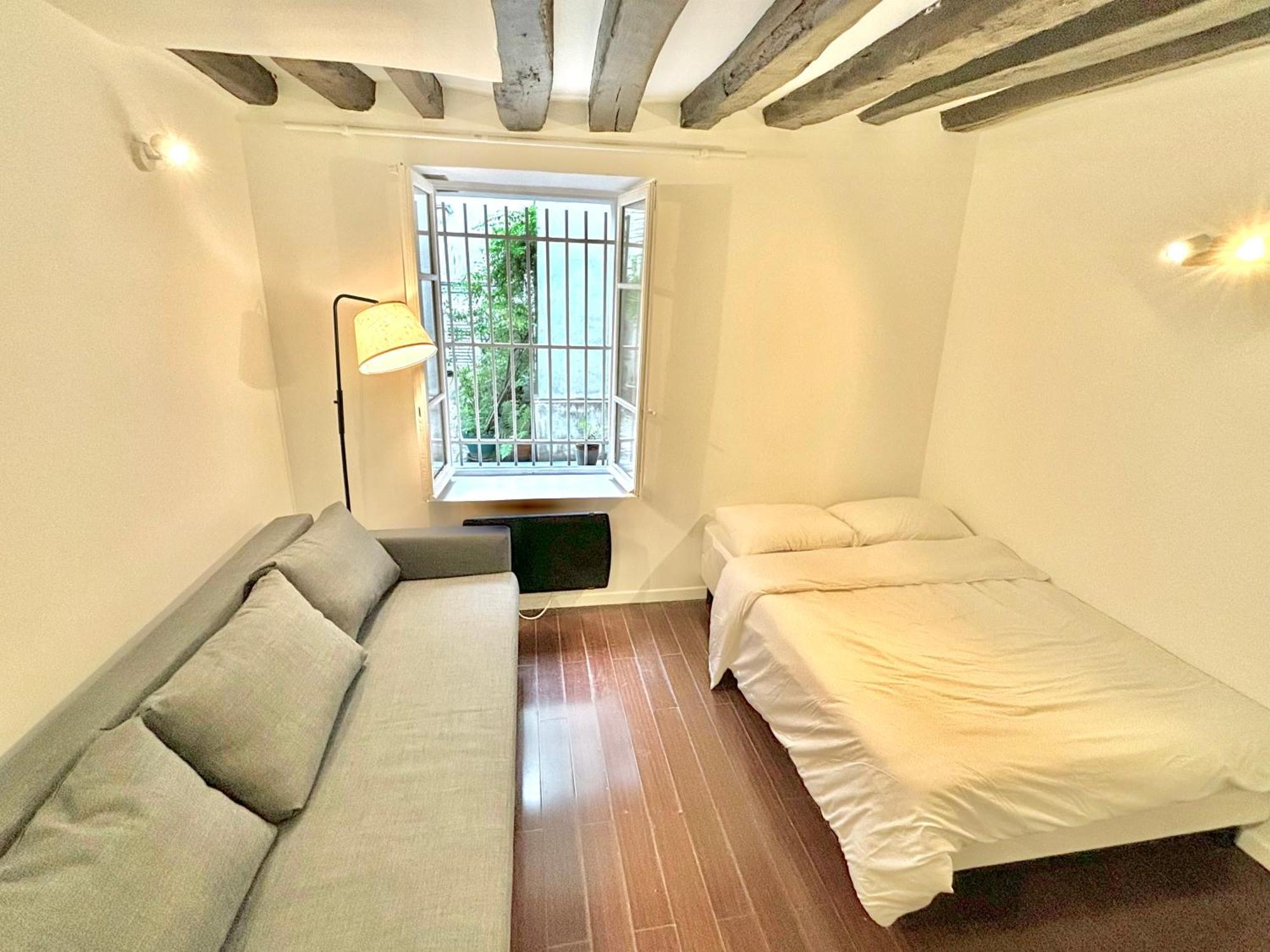 Cozy Near Marais On Rue Trousseau Bed & Breakfast
