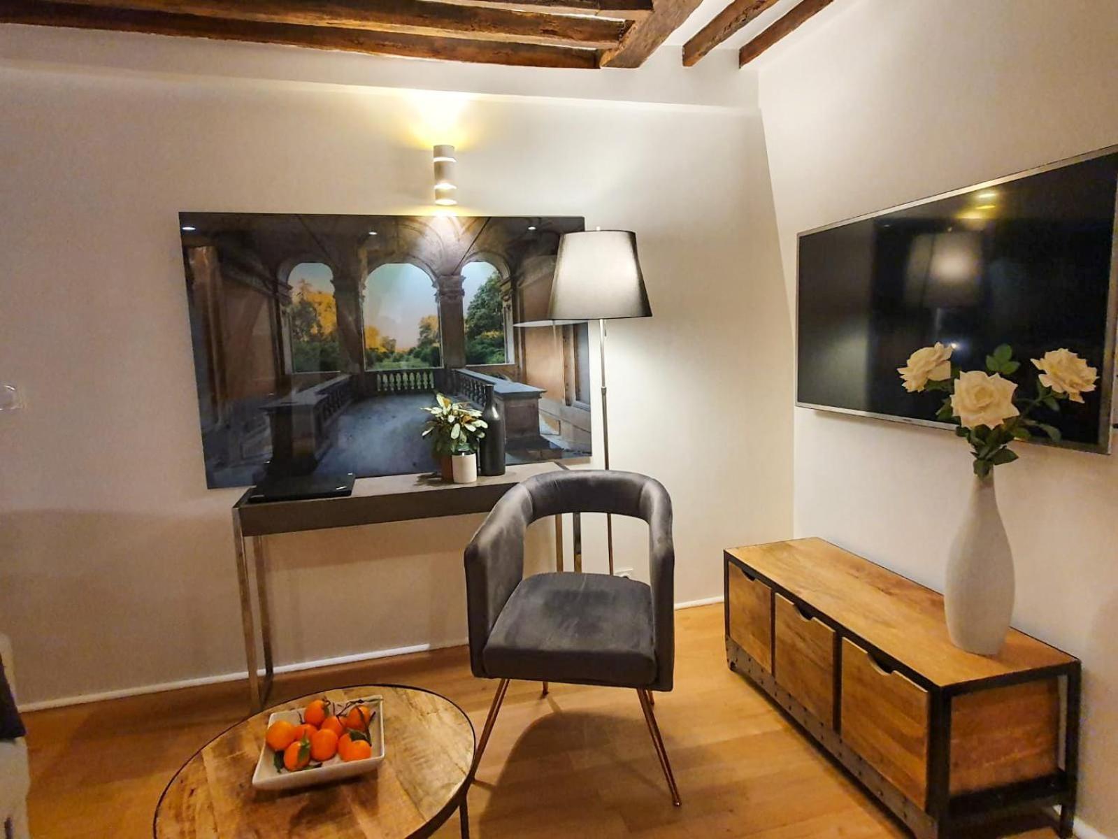 Appartamento Charme De L'ancien, Refait A Neuf