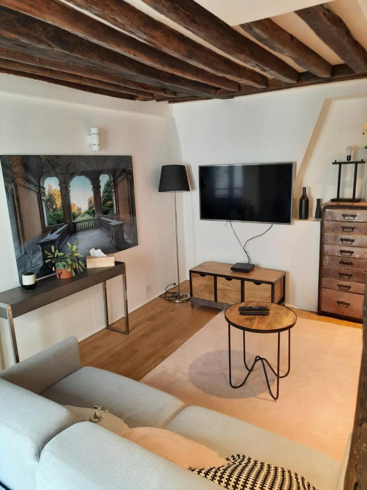 Appartamento Charme De L'ancien, Refait A Neuf Parigi