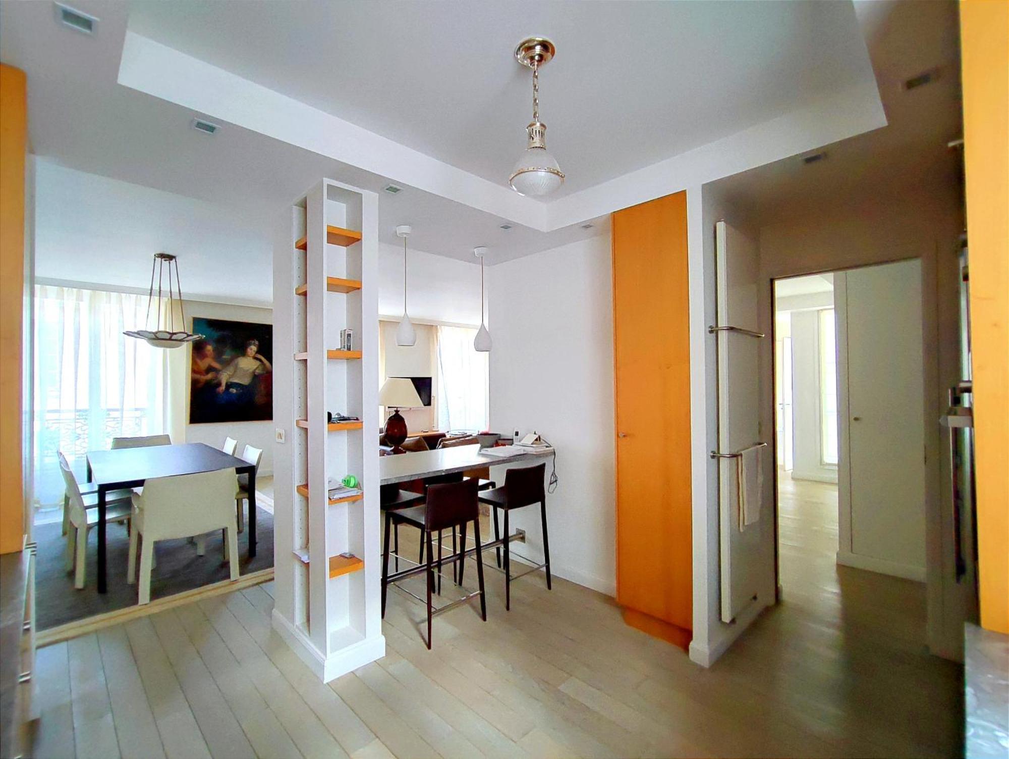 Appartamento Rue De L'universite - 7 *