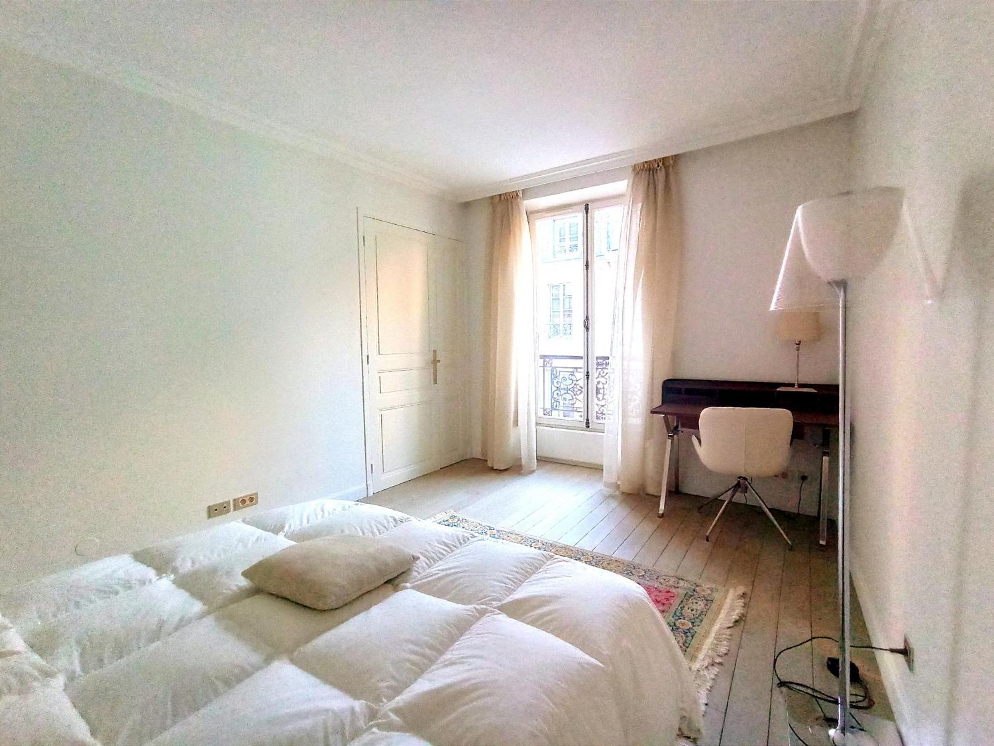 Rue De L'universite - 7 * Parigi