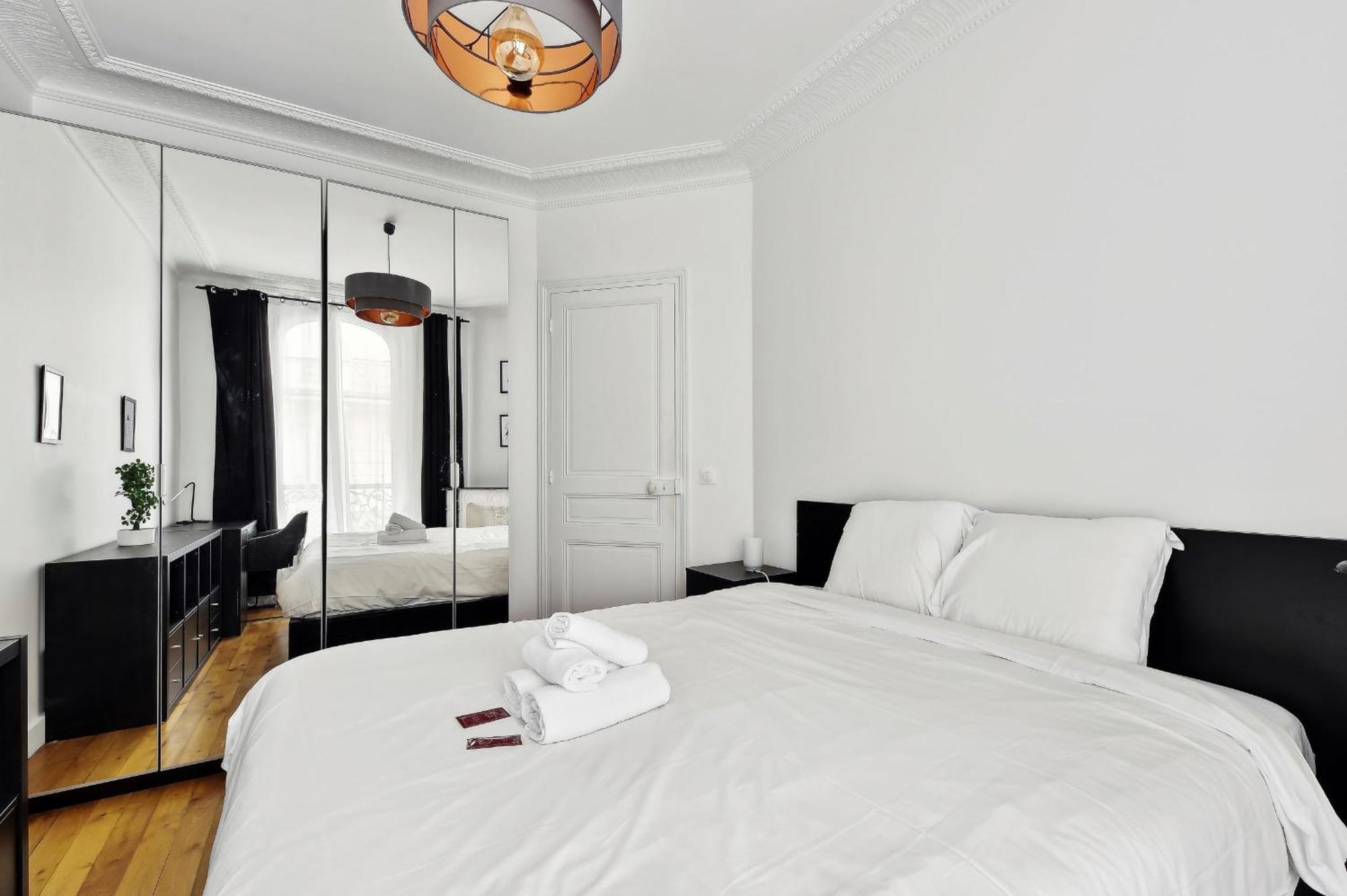 Eiffel Tower & Grenelle - 2br - Cityapartmentstay Appartamento Parigi