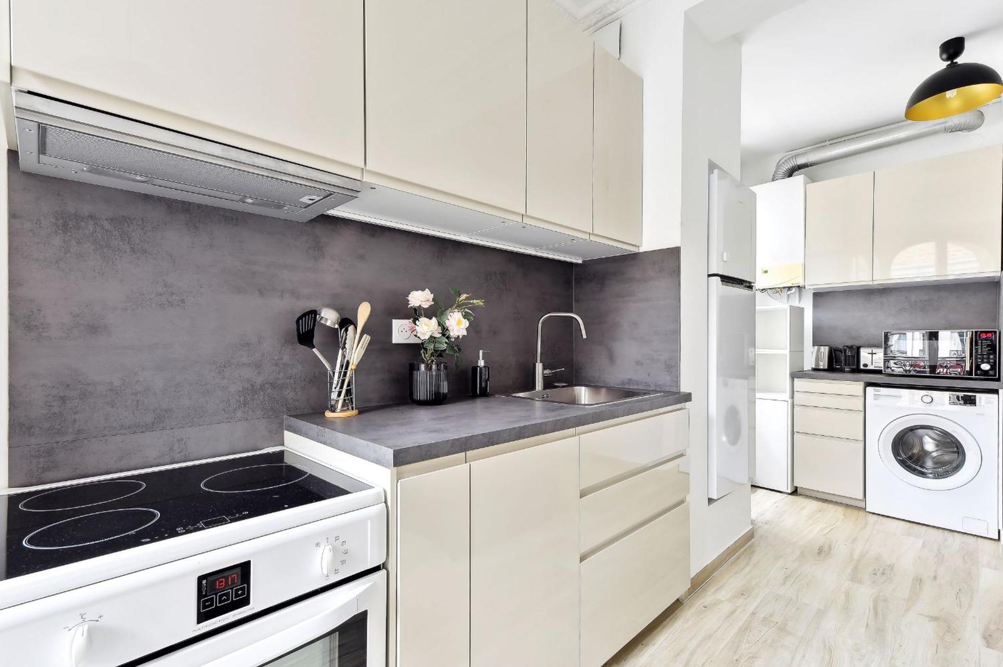 Eiffel Tower & Grenelle - 2br - Cityapartmentstay