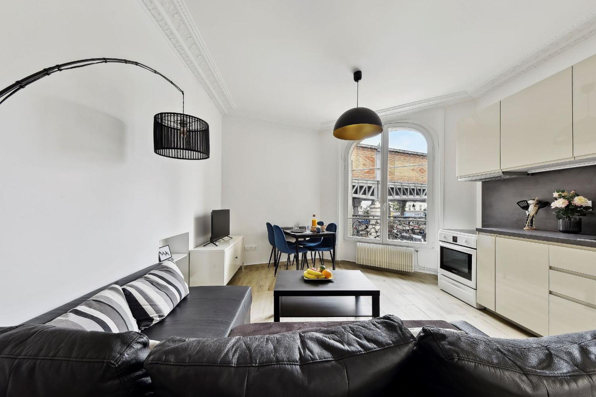 Eiffel Tower & Grenelle - 2br - Cityapartmentstay Parigi