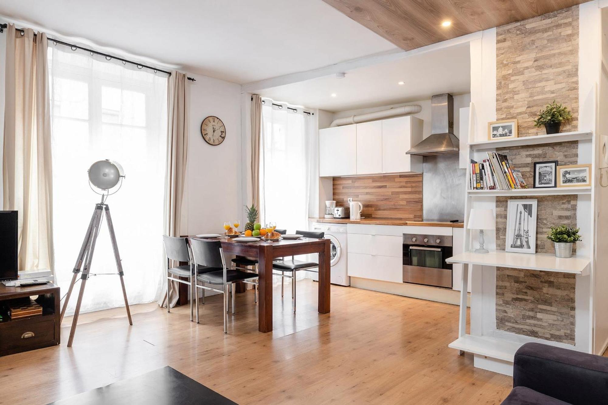 Eiffel Tower & Champ De Mars - Cityapartmentstay Apartment *