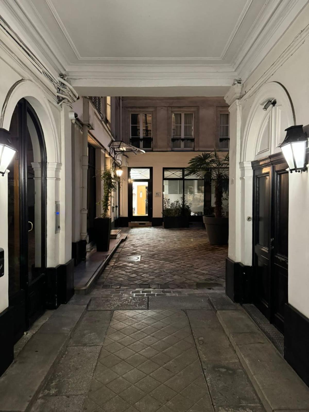 Brand New Near La Madeleine ! Paris