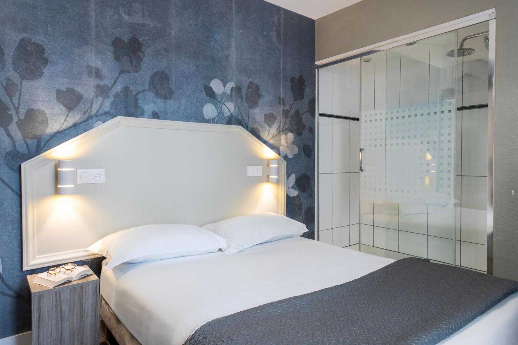 Ambassadeur Hotel Parigi