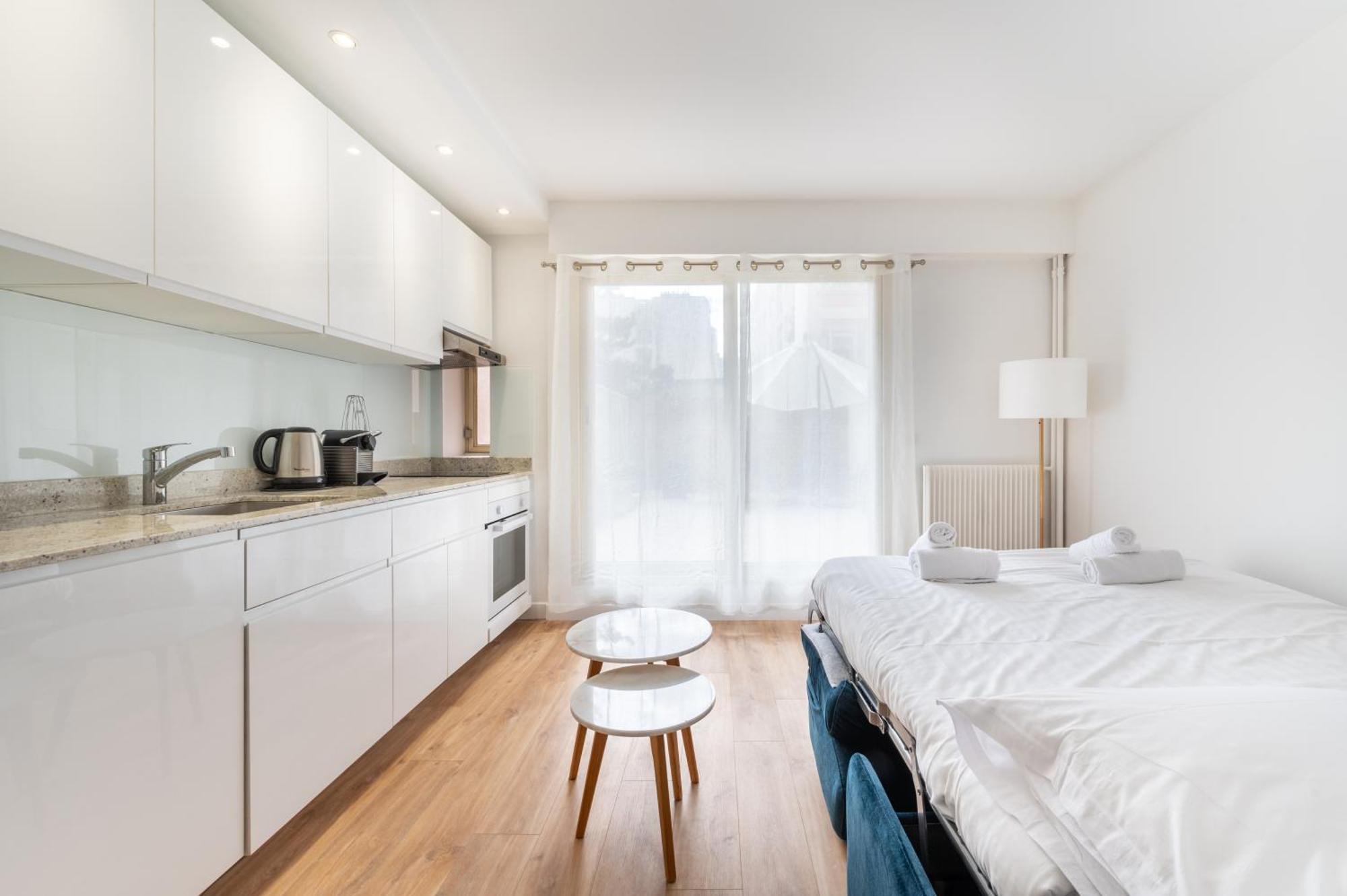 Stylish 1bd Flat With Patio Rue Des Petites Ecuries Appartamento