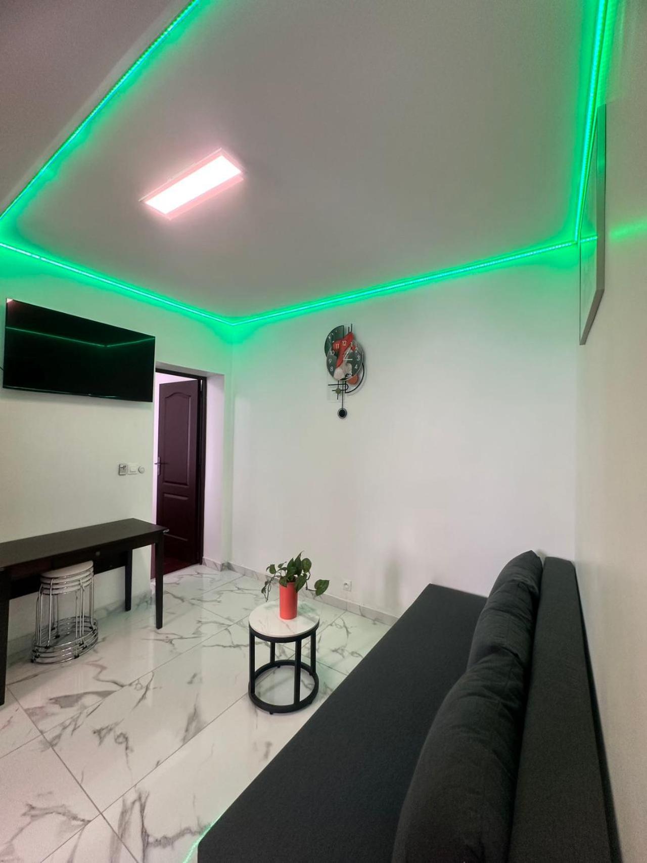 Superbe Renove Au Coeur De La Capitale *