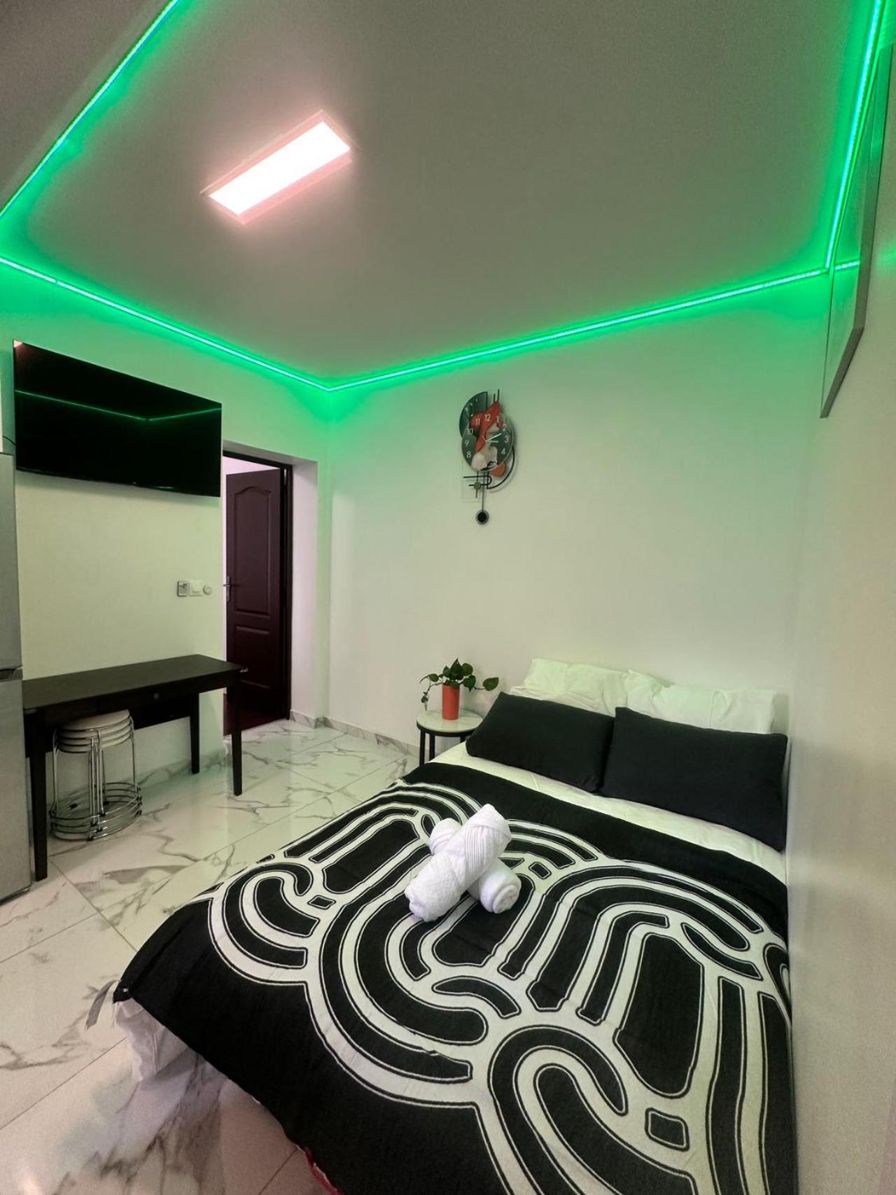 Superbe Renove Au Coeur De La Capitale * Parigi