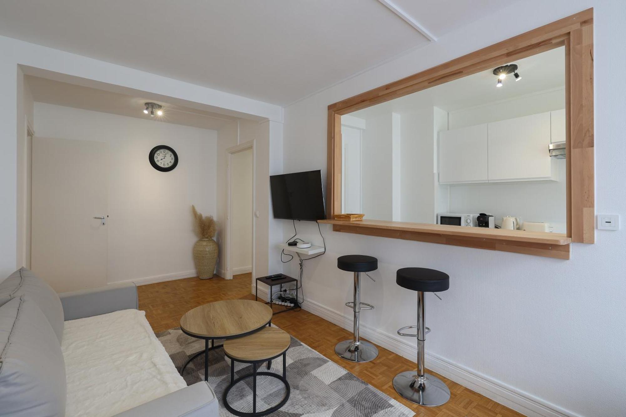 Grenelle - Hala Apartment *