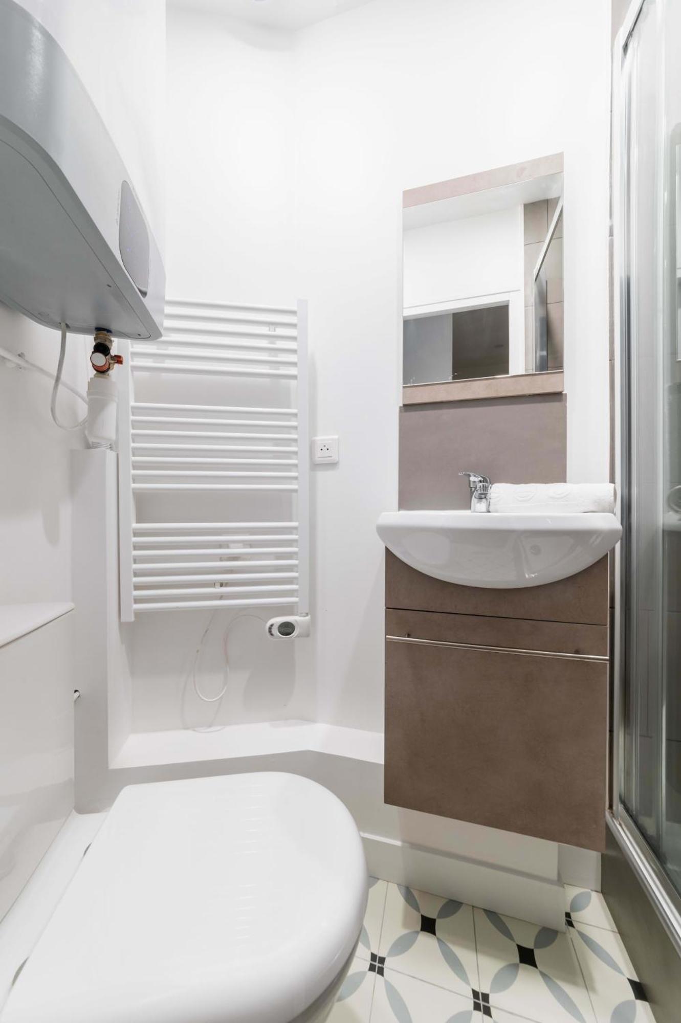 Refait A Neuf Proche Metro - 19 - 2p - Flat-guest Parigi
