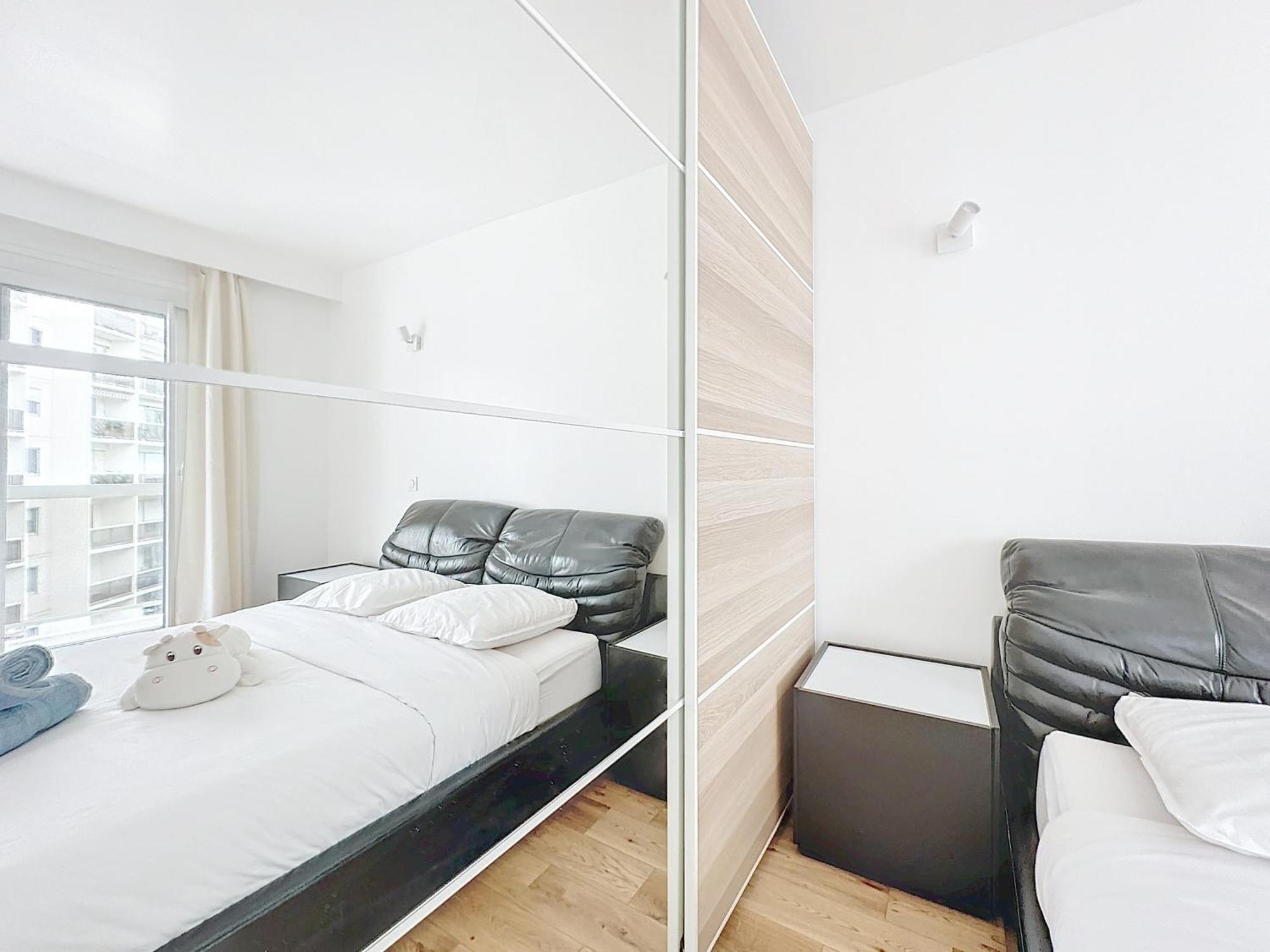 114 - Renove De Luxe Pour 4 Personnes * Parigi