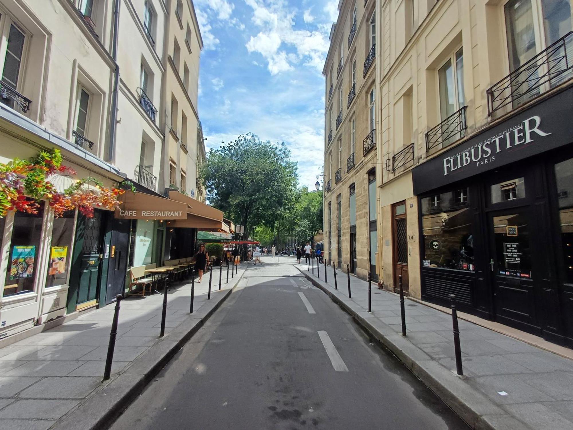 Happy - De Le Marais Parigi