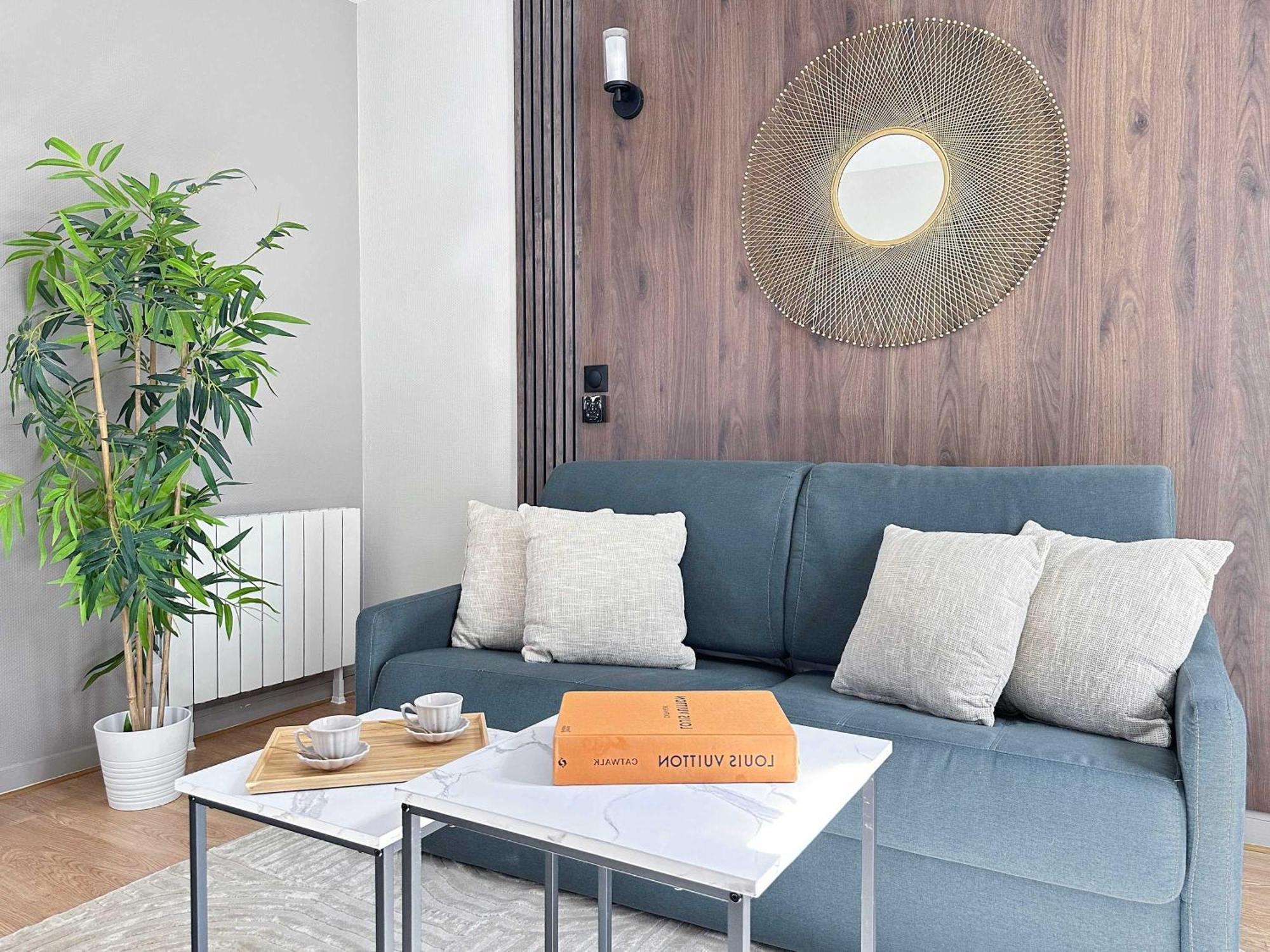 Perfect In Louvre Area Apartment Paris