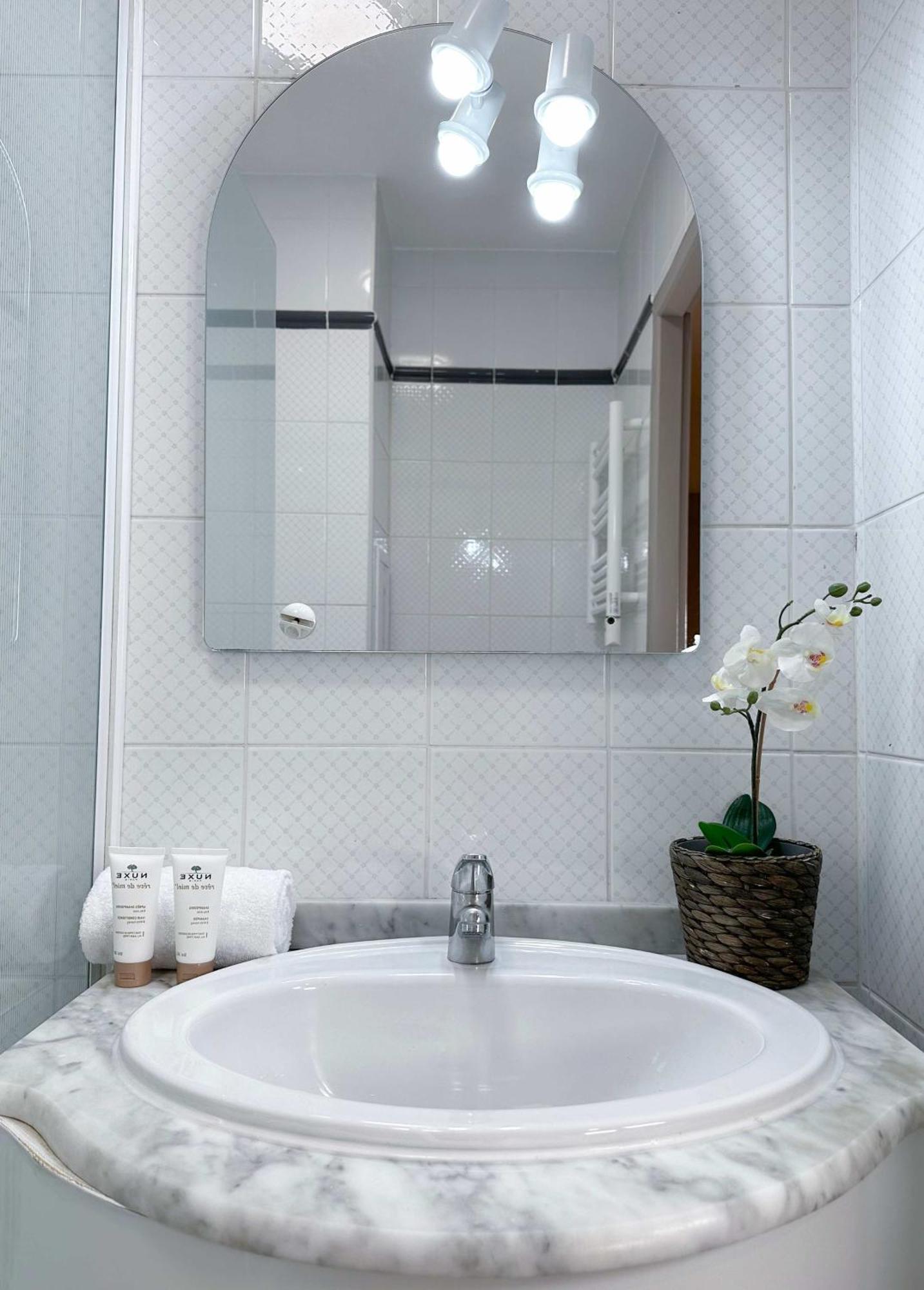 Apartment Perfect In Louvre Area Paris