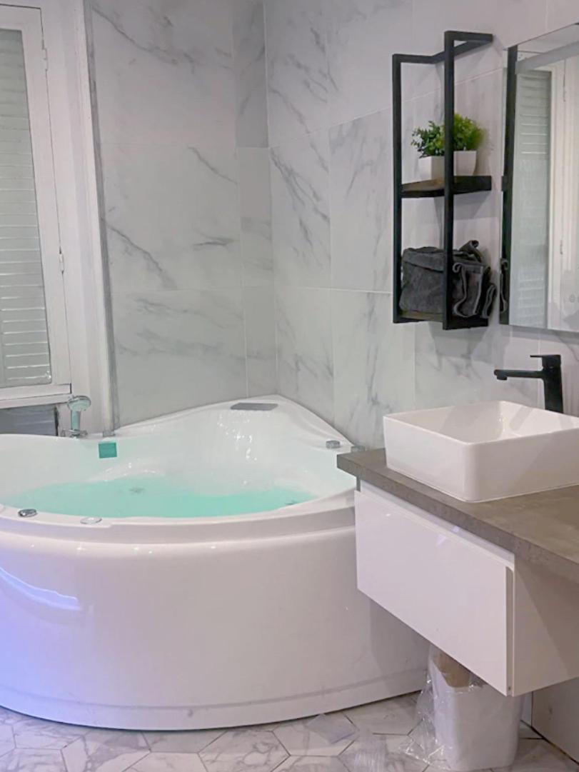 Appartamento De Luxe Juste A Cote Des Champs-elysees
